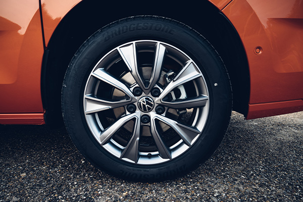 VW Multivan - Reifenansicht