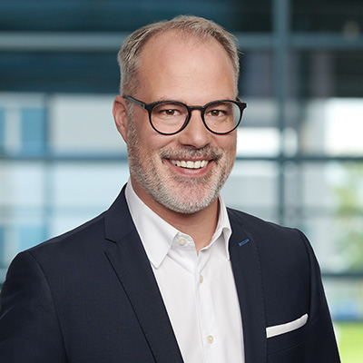 Portraetfoto von Ralph Kuhn, Autohaus Seitz